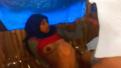 Blowjob இளம் அழகி சூடான பாட்டி குழாய்