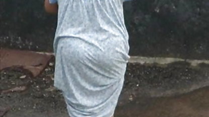 ஒரு அழகான பிரஞ்சு, பிபிசி பொன்னிறத்திற்கு ஏராளமான தடிமனான விந்து