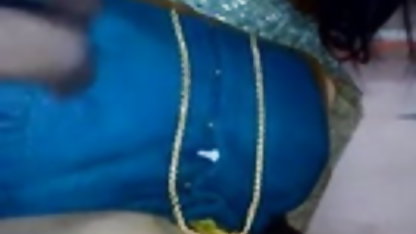 ஜேனட் மேசன் குளிப்பது முதிர்ந்த அம்மா மற்றும் அவரது நண்பர் ஜெஸ்ஸி ரோஜர்ஸ் ஒரு கறுப்பின மனிதரை சமாதானப்படுத்தினர்