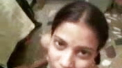இரண்டு அழகிகள் மெலிதான பிரஞ்சு தொழில்முறை உறிஞ்சும்