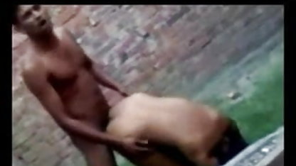 சூடான தனியா வீட்டில், முதிர்ந்த செக்ஸ் கொண்ட ஒரு பையனை எழுப்பினேன்