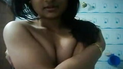 ஒரு பெஞ்சில் இரண்டு லெஸ்பியன் அழகான பிரஞ்சு படங்கள்