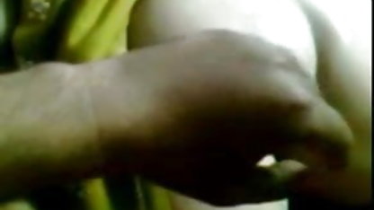 சிவப்பு நிறத்தில் கவர்ச்சியான முதிர்ந்த கே படங்கள் துடைப்பம்
