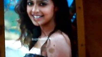 நடிப்பில் சூடான பாட்டி வயதான பெண்மணி ஜோடி