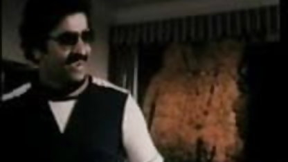 குளியலறையில் சகோதரியுடன் யோனி ர முதிர்ந்த தனி