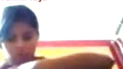 பாலியல் முலாட்டோவின் மேஜையில் சுயஇன்பம் பிரஞ்சு முதல் முறையாக