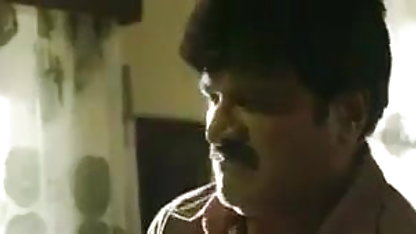 வெல்வெட் கழுதையுடன் மெலிதான பிரஞ்சு ஆபாச ஈரோடிகா