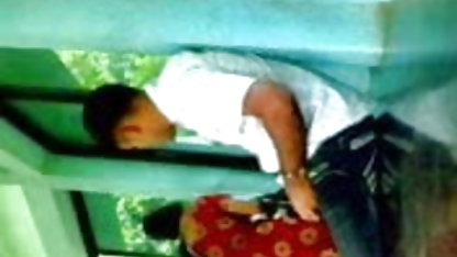கழுதையில்! பிரஞ்சு பணிப் பெண் ஆபாச