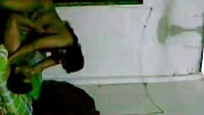 பெண் ஒரு வயது வந்தவரை கவர்ந்தாள் அழகான முதிர்ந்த செக்ஸ்