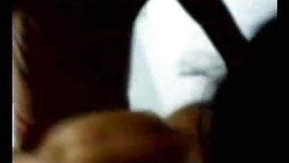 மென்மையான பெரிய இயற்கை மார்பகங்கள் பிரஞ்சு இளஞ்சிவப்பு புண்டை