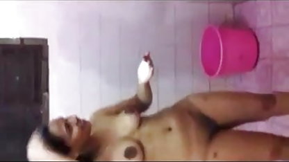 பேன்டிஹோஸ் மூலம் ஆண்குறியை மூடினார் முதிர்ந்த, ஆசிய ஆபாச