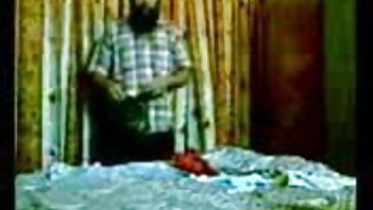 இரண்டு லெஸ்பியன், பெருமை துளை பிரஞ்சு ஒரு வெள்ளரி மற்றும் ஒரு வாழைப்பழம்