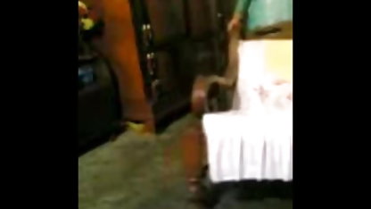 லிசா ஸ்மித் ஒரு சிலிகான் வைப்ரேட்டருடன் தனது ர பிரஞ்சு அமெரிக்க நாட்டுக்காரன் புண்டையைப் பிடிக்கிறார்