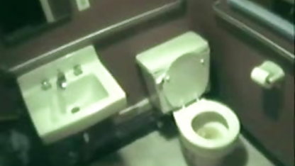 ஒரு அழகான அழகி இலவச முதிர்ந்த குழாய் மூலம் சூடான வார்ப்பு