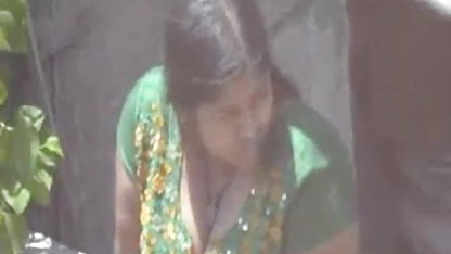 ஒரு சூப்பர் அழகான குழந்தையுடன் தரமான காமம் பழைய பாட்டி, ஆபாச குழாய்