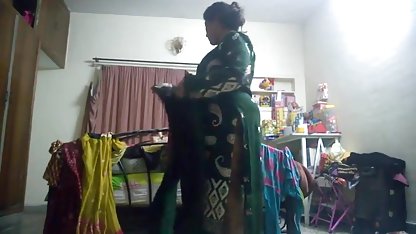 மெல்லிய அழகிக்கு கடினமான அடி செக்ஸ் குத செக்ஸ்
