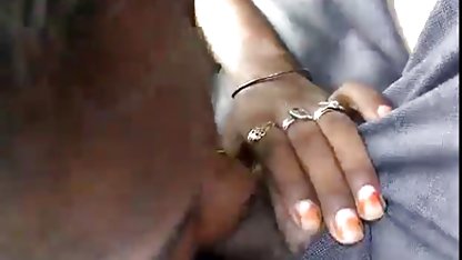 ஹாட் ரைடிங் நிர்வாண முதிர்ந்த பிரஞ்சு ஃபாலஸ்