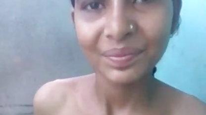 பதப்படுத்தப்பட்ட தனியா, முதிர்ந்த வீடியோக்கள் அழகி மற்றும் அவதூறு மீதான அவளது ஆர்வம்